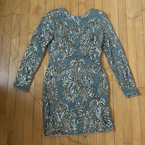 Dress the Population Lola long sleeve sequin dress